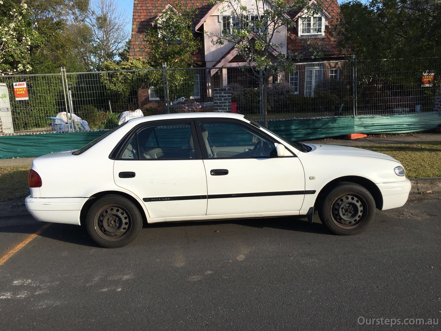 3350刀 私人出售 自动档 2000 toyota corolla ascent ae112r 白色