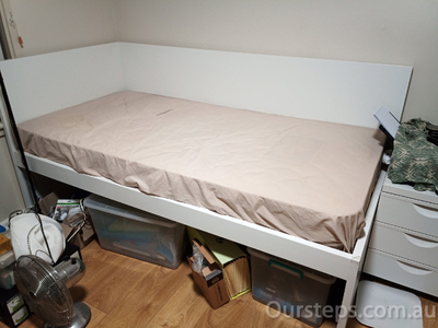 悉尼宜家单人床连特硬床垫出售 ...